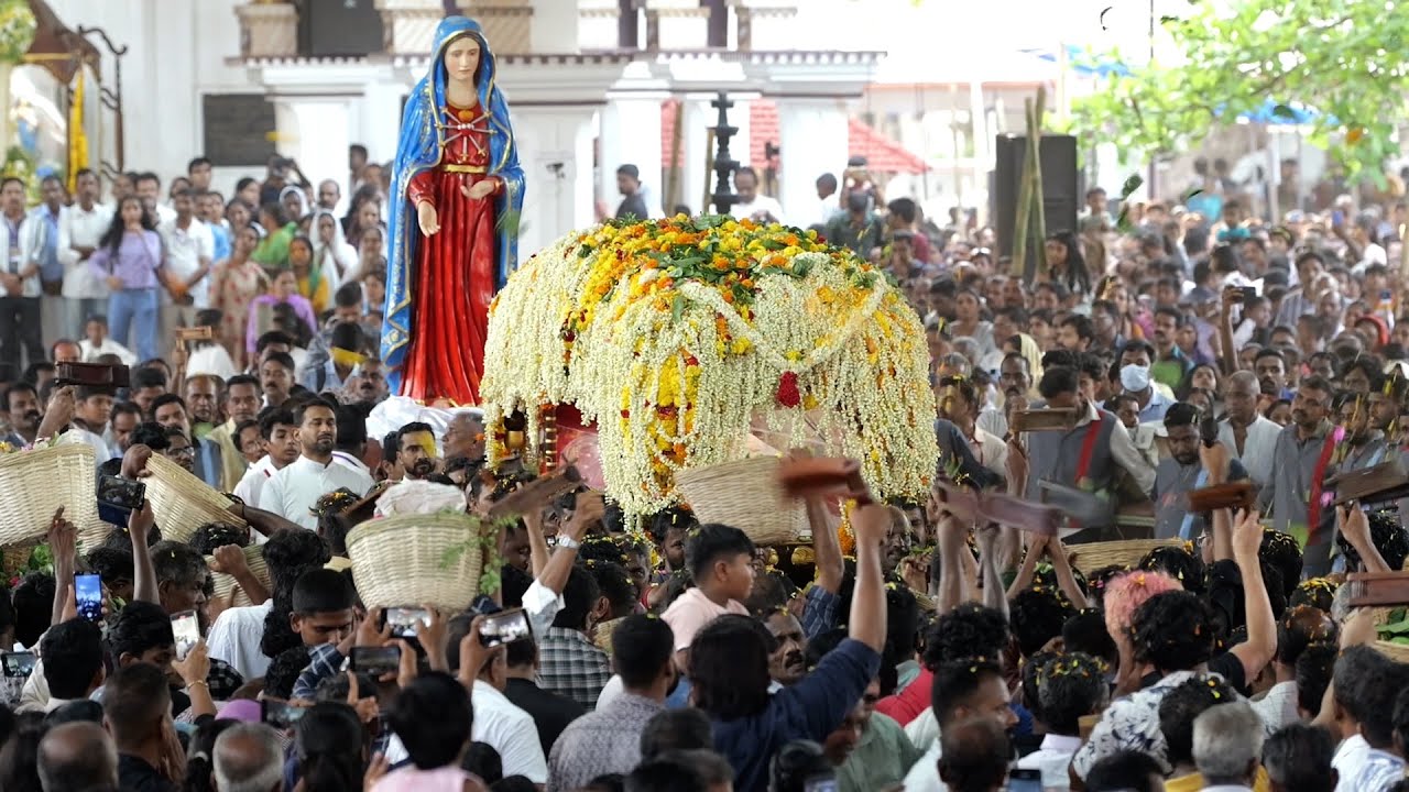 ആലപ്പുഴ പൂങ്കാവ് പള്ളിയിലെ ഭക്തിസാദ്രമായ നഗരി കാണിക്കൽ... #poomkavuchurch #holyweek2025
