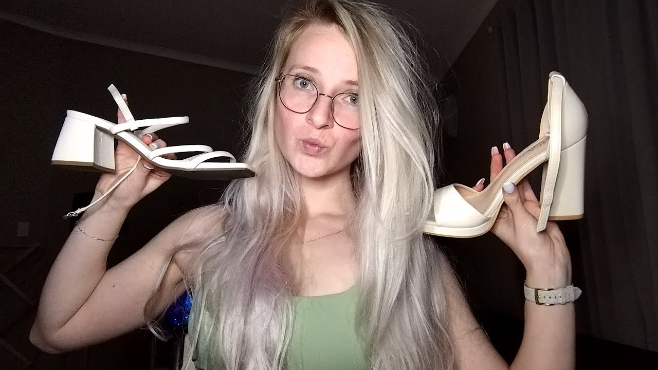 ASMR HEELS TAPPING & SCRATCHING👠 (mouth sounds included)