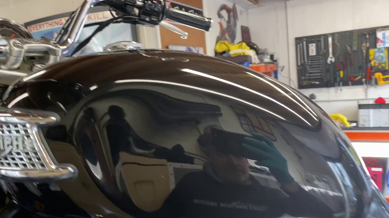 Очень сложно начать неделю! Triumph Thunderbird готов к работе...