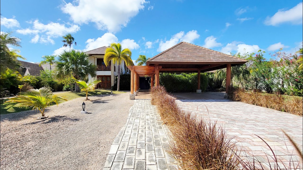 For Sale Villa 4BR with pool and beautiful view in Las Lagunas, Cap Cana, Dominican Republic