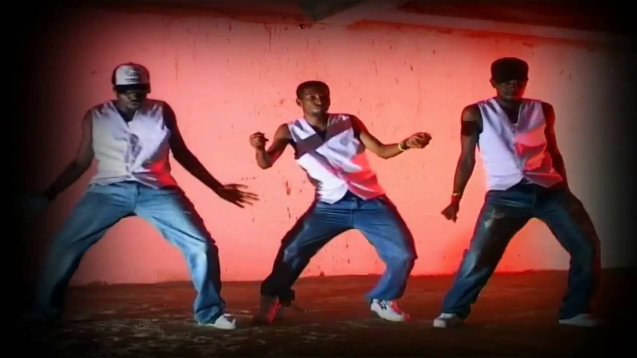 Ragga Dee - Monomonomove (Official Video)