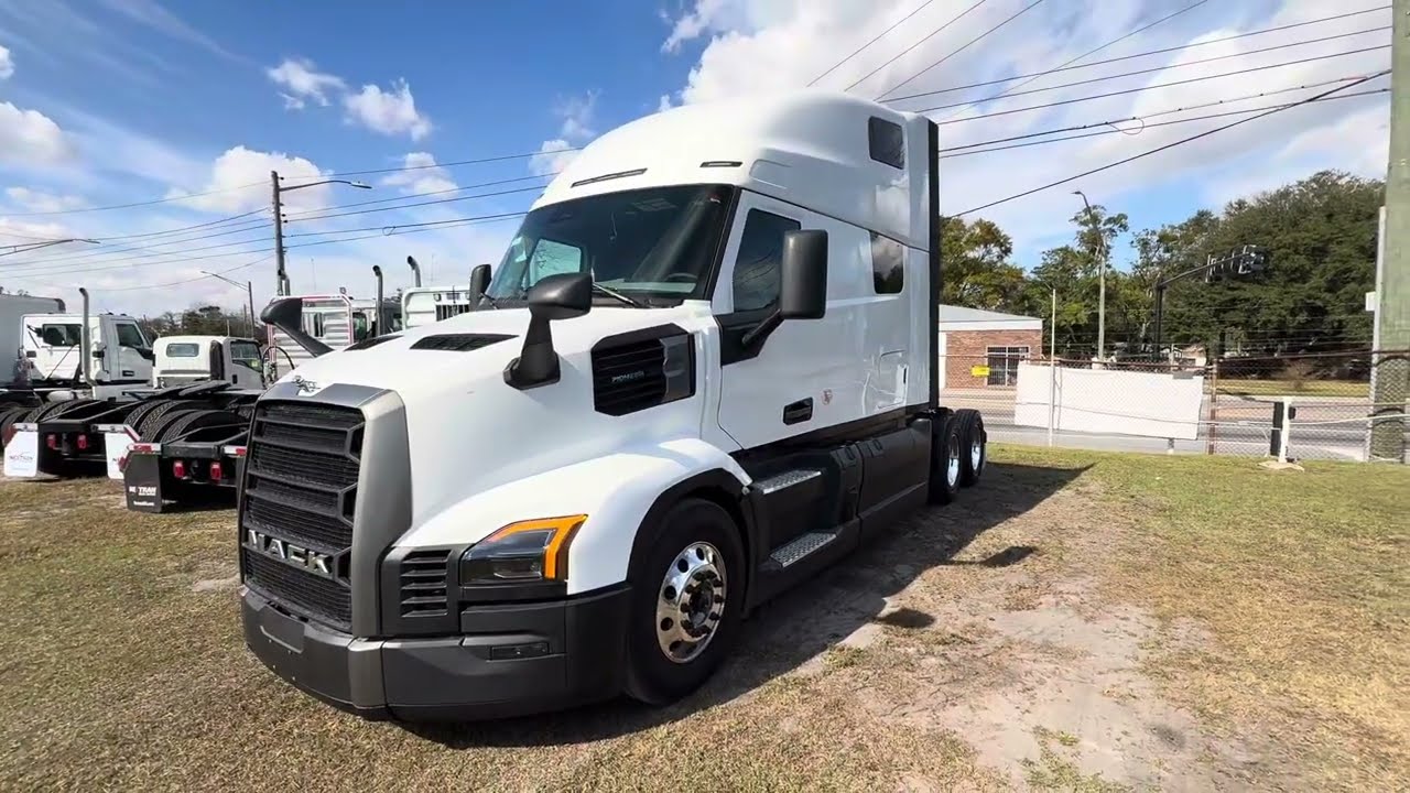 The New MACK PIONEER Double bunk Sleeper