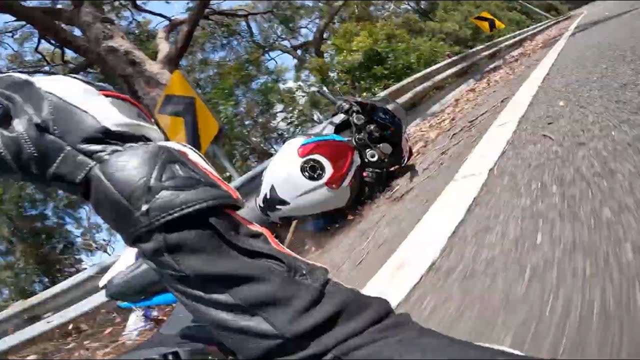 MOTORCYCLE CRASH & CLOSE CALLS COMPILATION 🔥 [Ep #3]