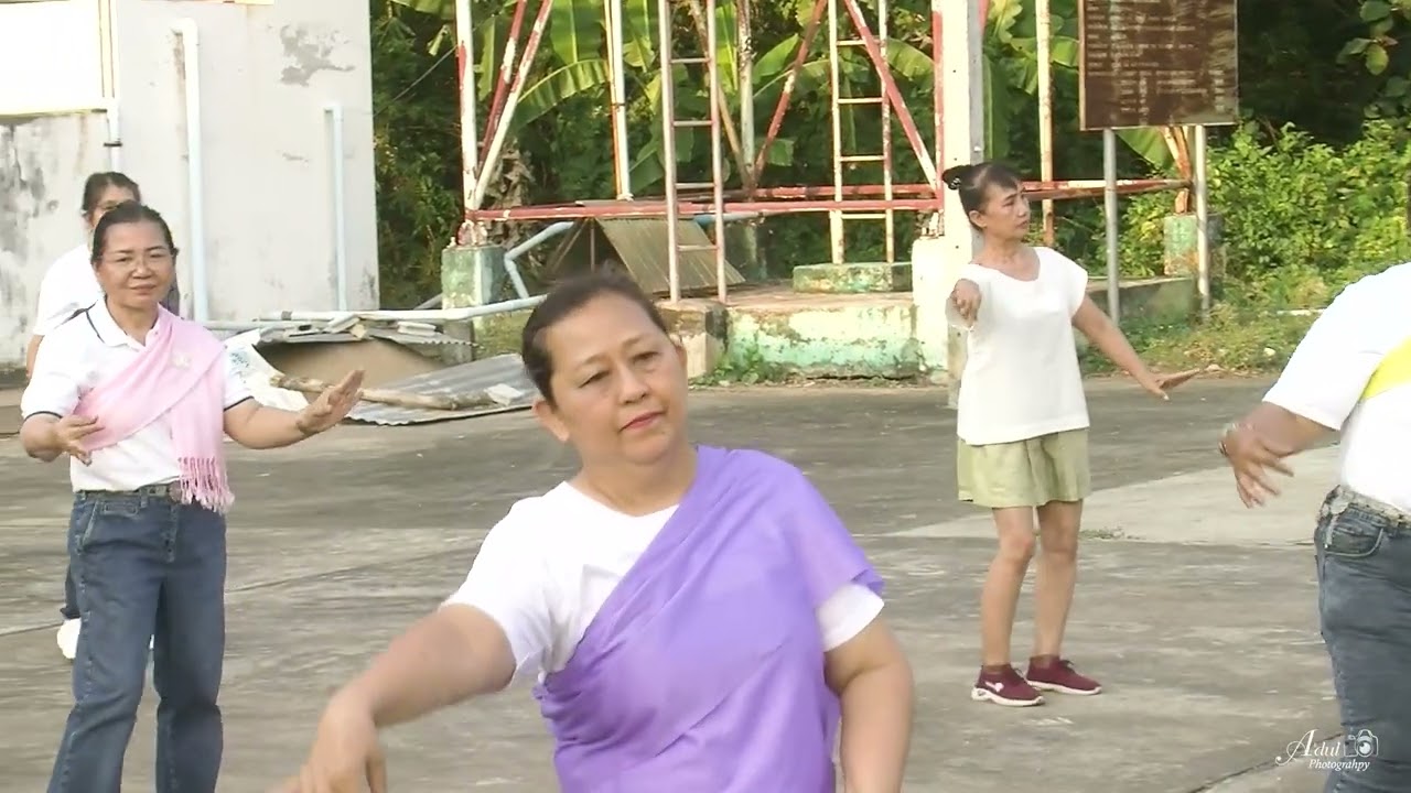 กลุ่มรักษ์สุขภาพทุ่งยั้ง ซ้อมรำ เพลงเชิญเที่ยวอีสาน