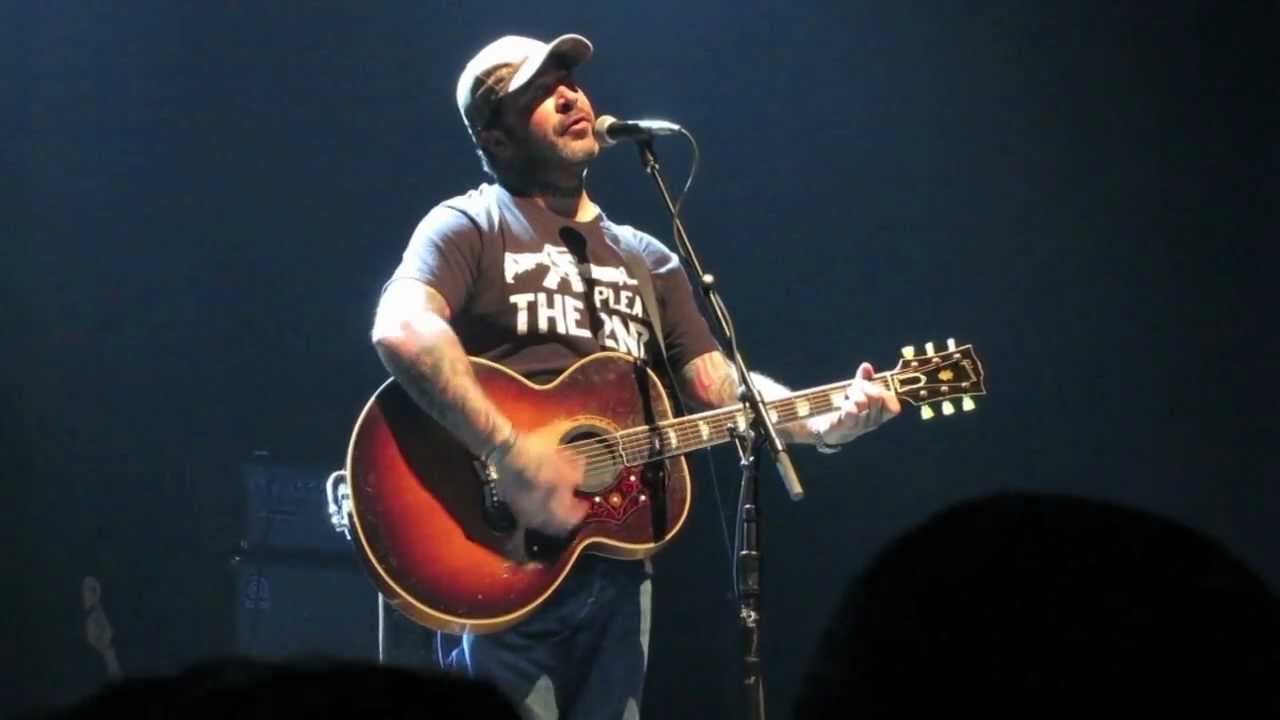 Aaron Lewis - Turn the Page