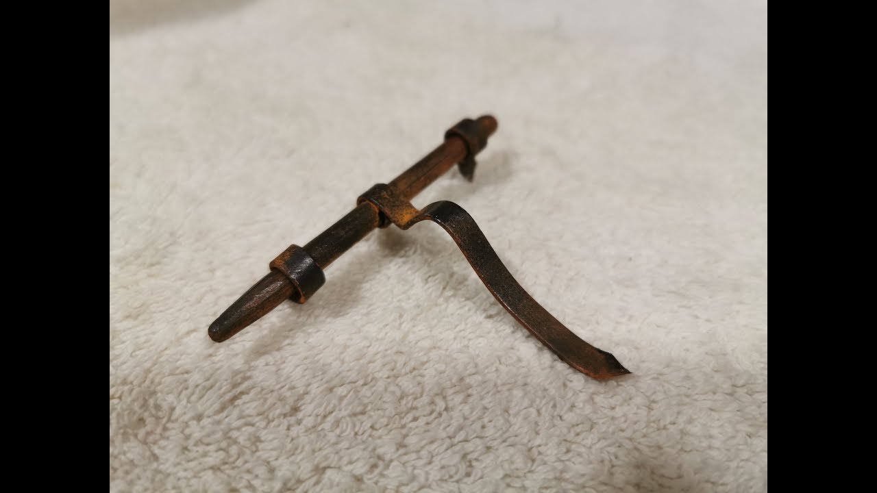 CERROJO OXIDADO EN MINIATURA PARA PUERTAS DE NACIMIENTOS