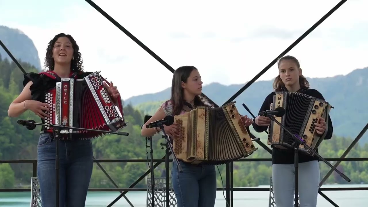 Accordion players converge on Bled