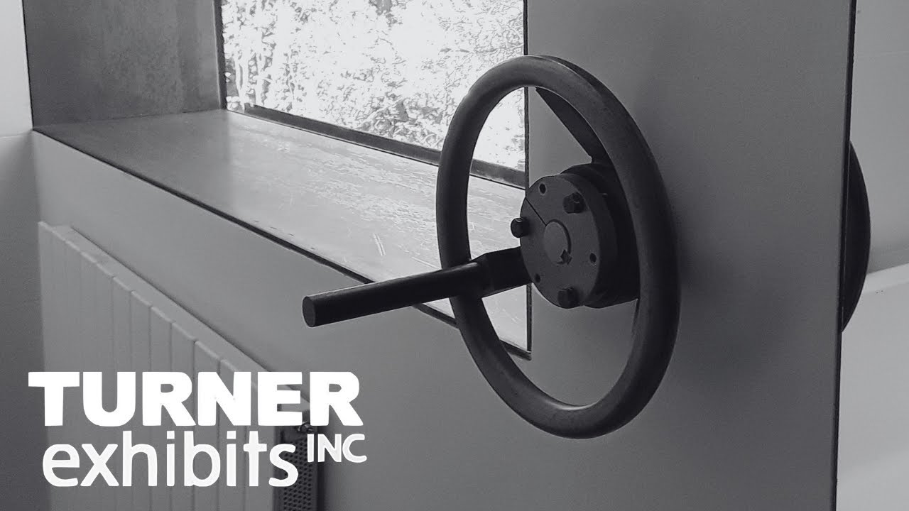 Hand Wheel Opens 22 Shutters: Kinetic Architecture