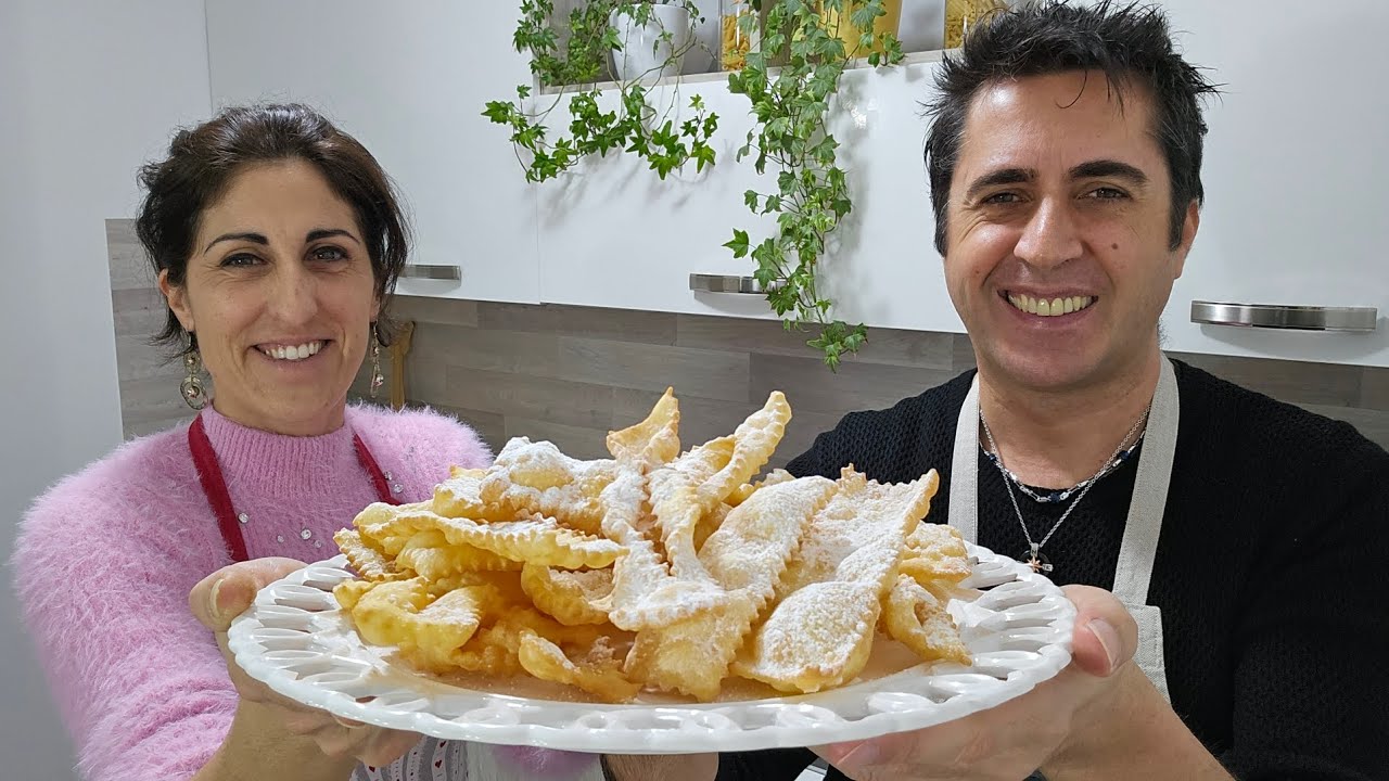 Chiacchiere di carnevale bollose e friabili - Ricetta