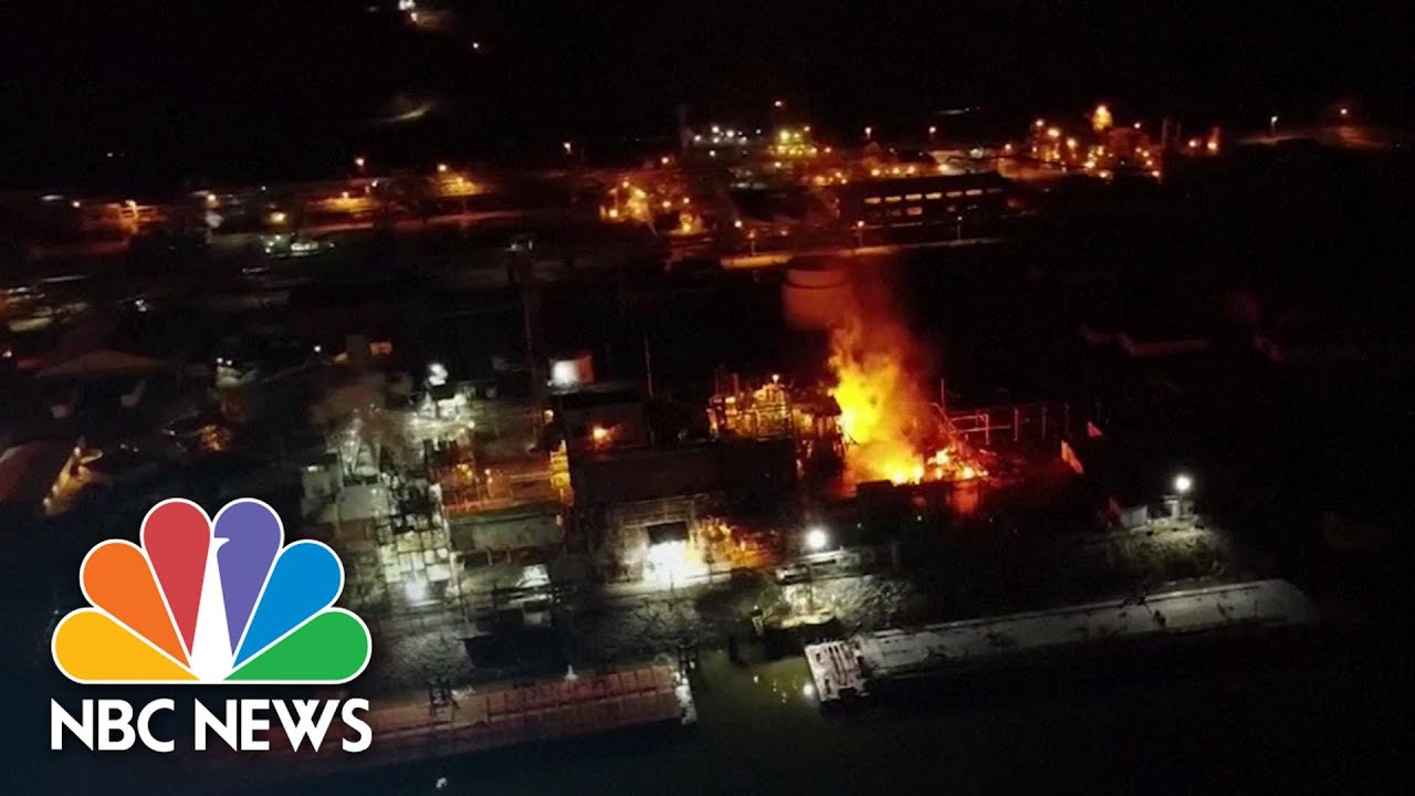 Four Injured After Explosion, Fire At W.Va. Chemical Plant | NBC News NOW