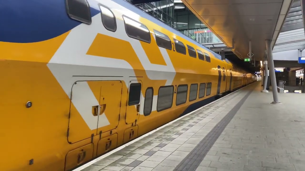 Flow virm vertrekt uit Utrecht Centraal!