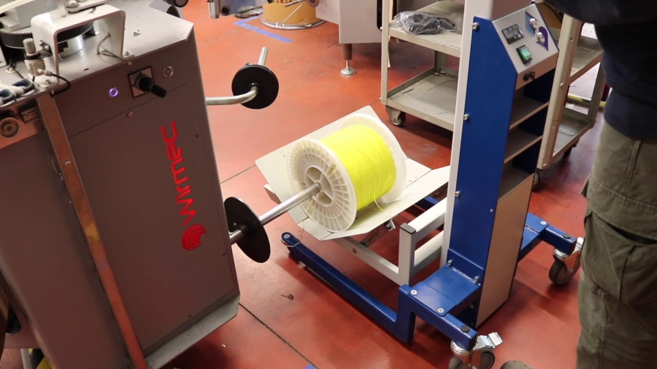 Sollevatore elettrico con piano a sponde reclinabili