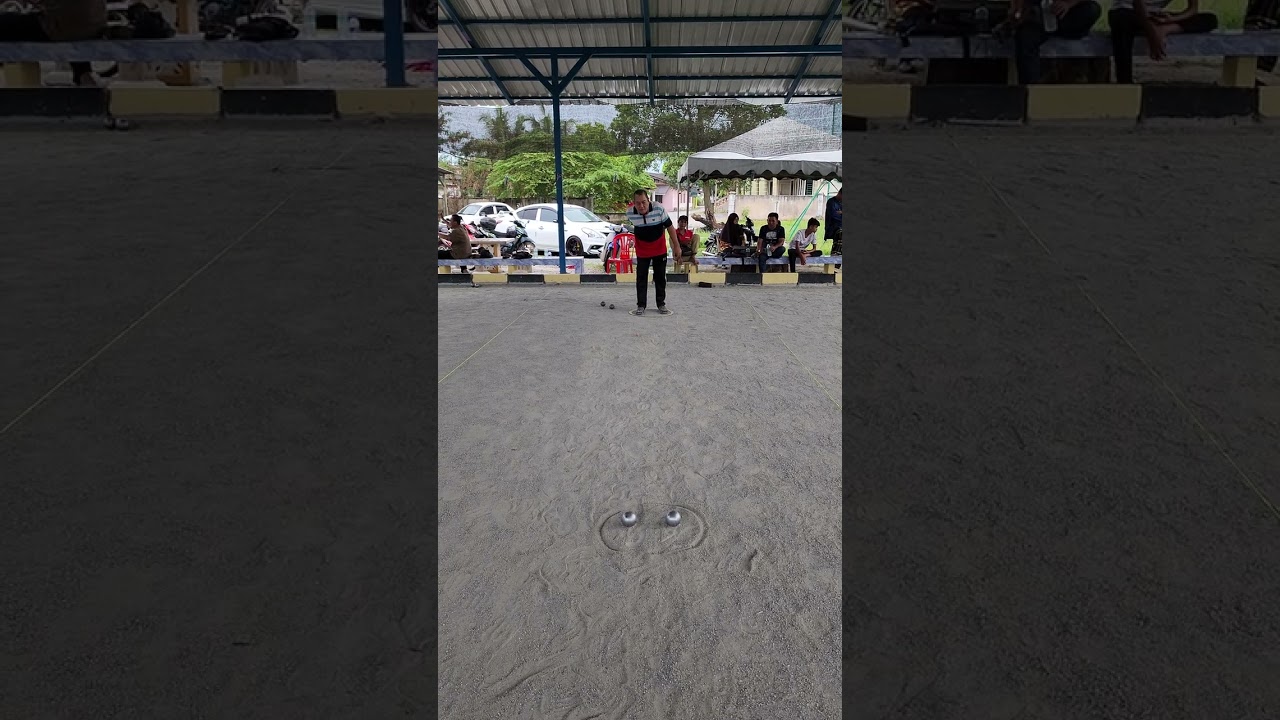 Shooting basic boules Petanque