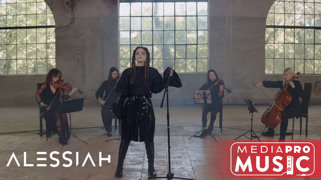 Alessiah - Love Me (Live Session)