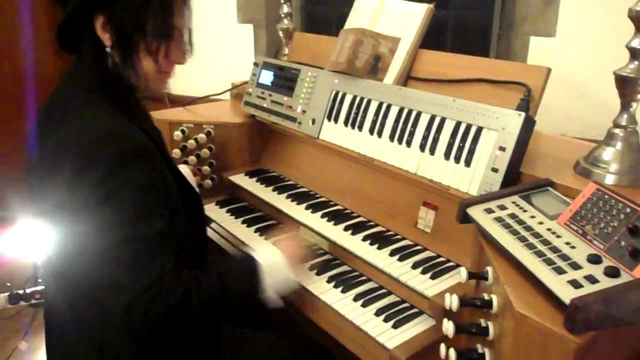 Mechanical Cabaret endorse M-Z3R0!