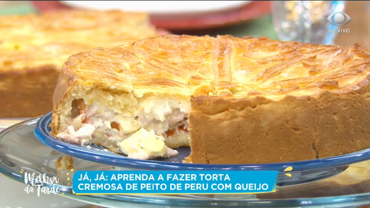 Aprenda a fazer torta cremosa de peito de peru com queijo
