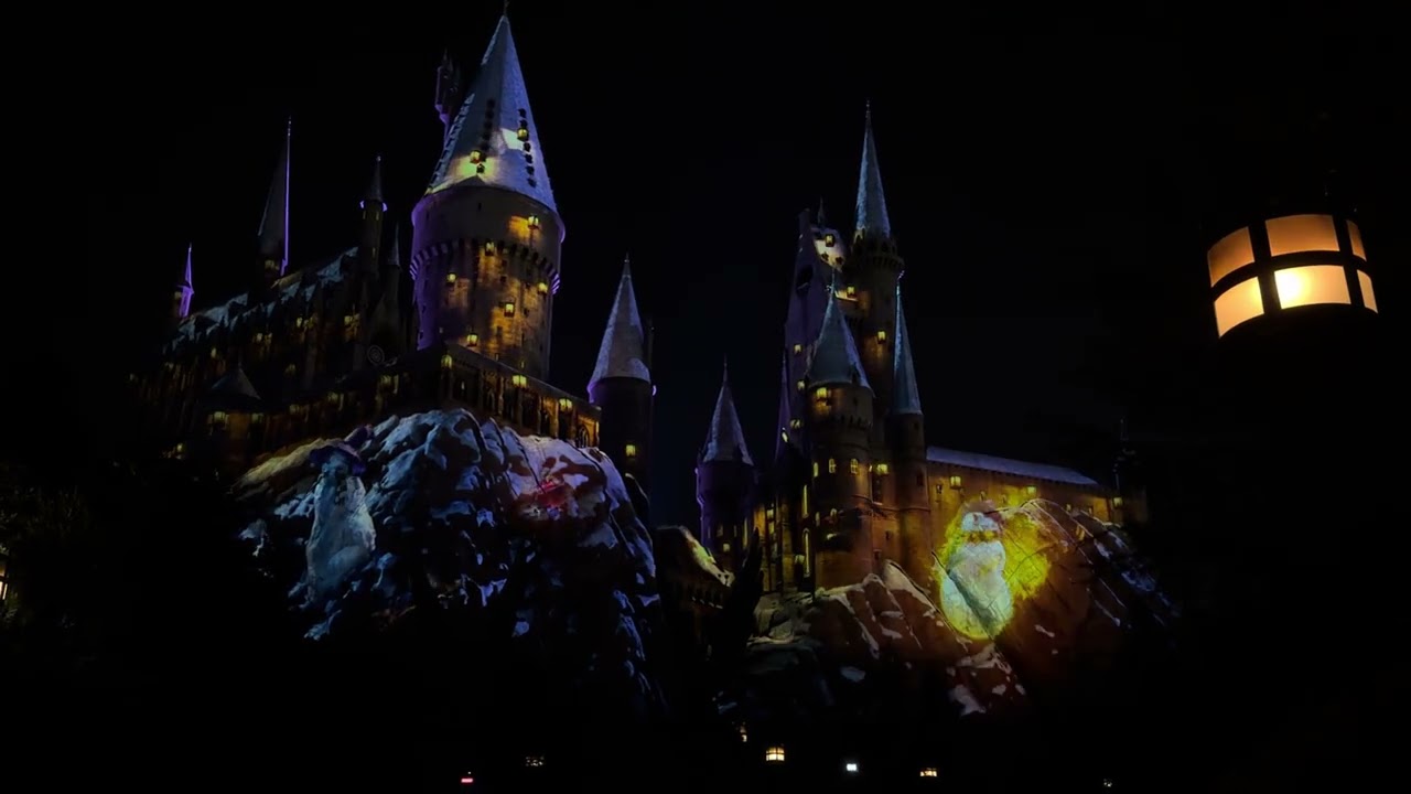 Harry Potter Land Light show 2025