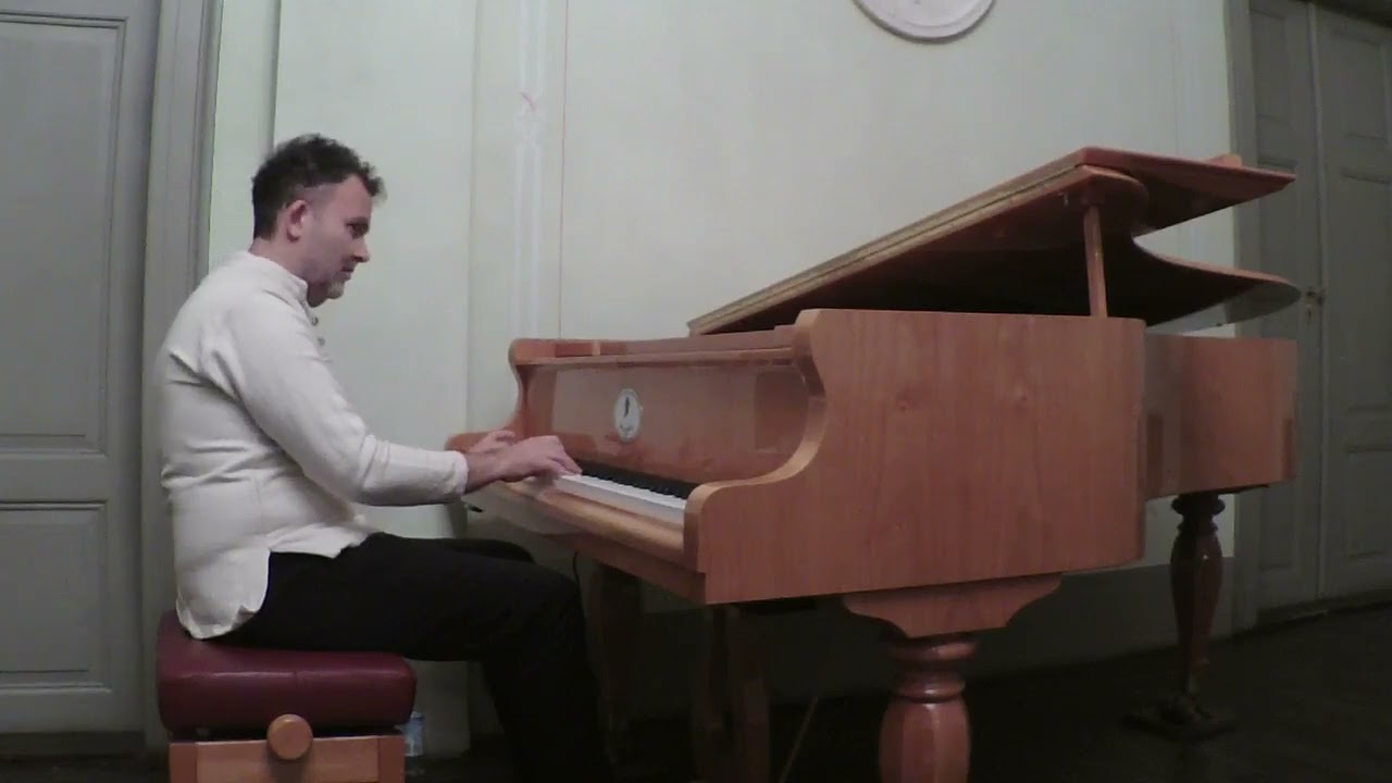 Joseph Bodin de BOISMORTIER (1689-1755) : Suite 1, op. 59, II La marguillière - Red RADOJA piano