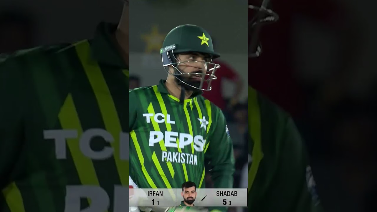 Upper cut executed to perfection 👏Skillful from Shadab Khan ✨#PAKvNZ | #AaTenuMatchDikhawan