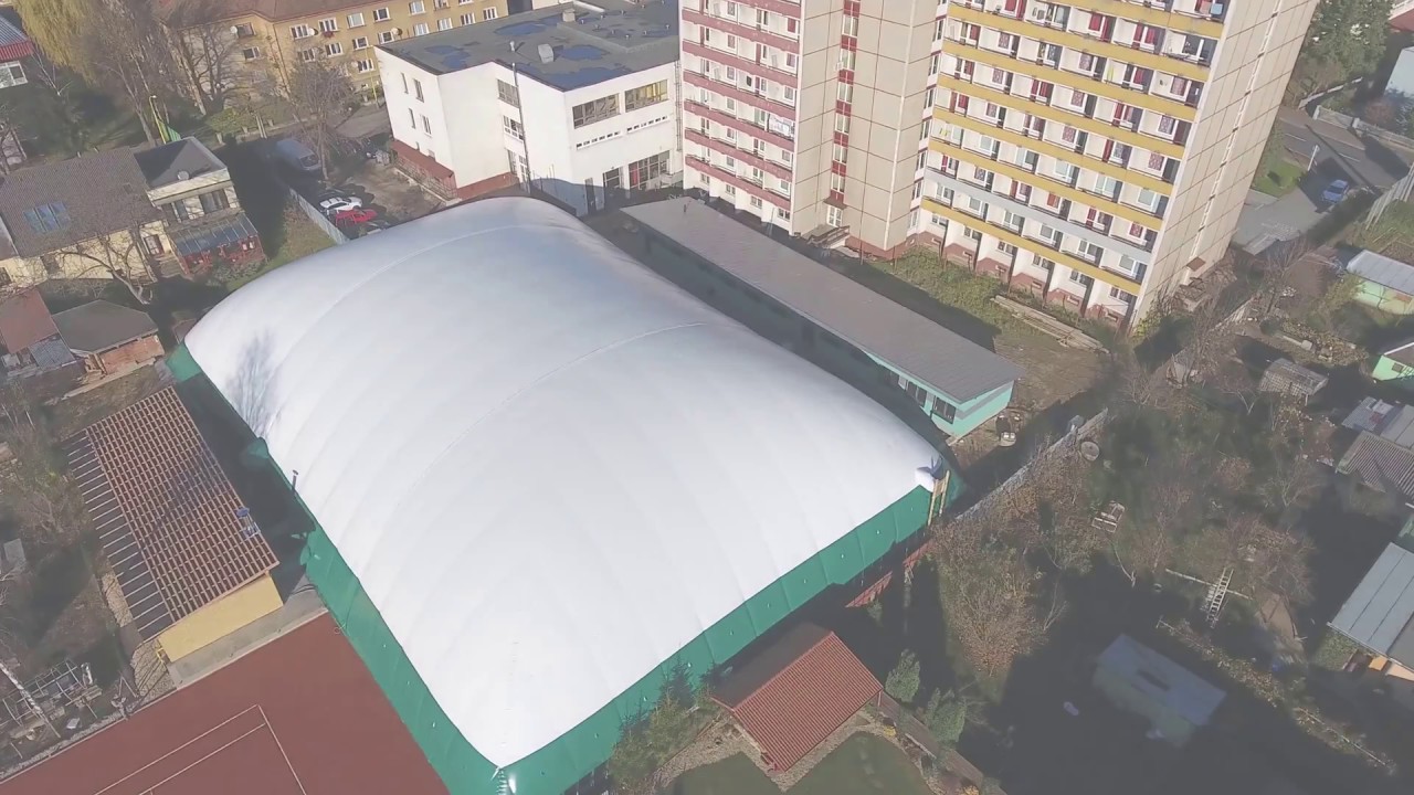 Three-court tennis air dome