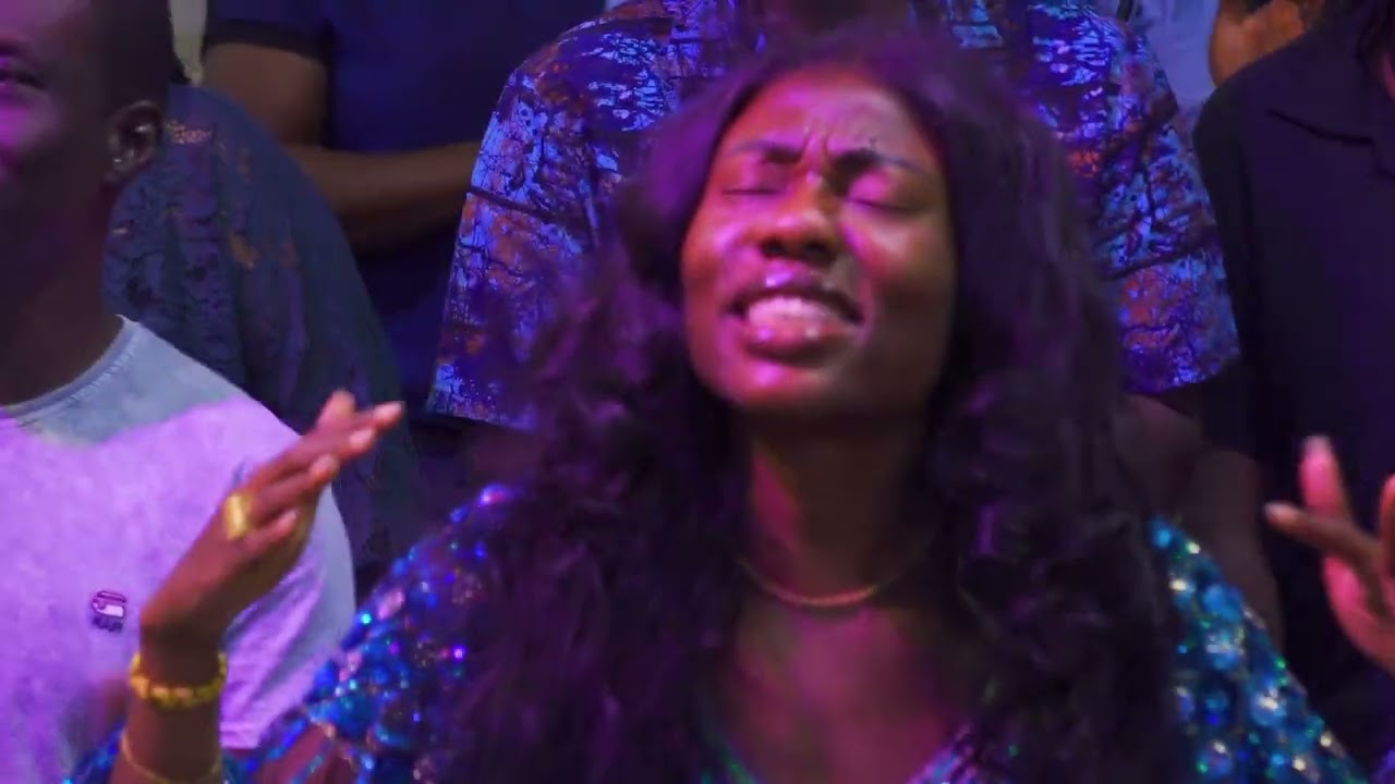 Vicky Seal . Min_tayo  “THERE’S AN OVERFLOW” @TransformersNG 