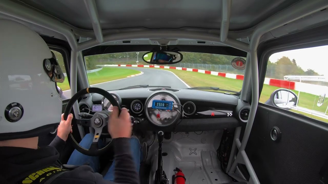 Mini JCW R56 - BTG 7:51 min - Nordschleife with traffic!