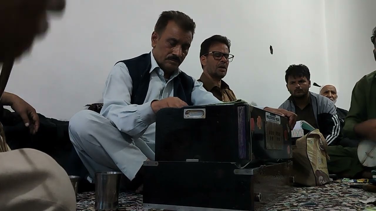 Dam Ganimat Zaan Nadaan Gafilo - singer FAROOQ AHMAD LONE