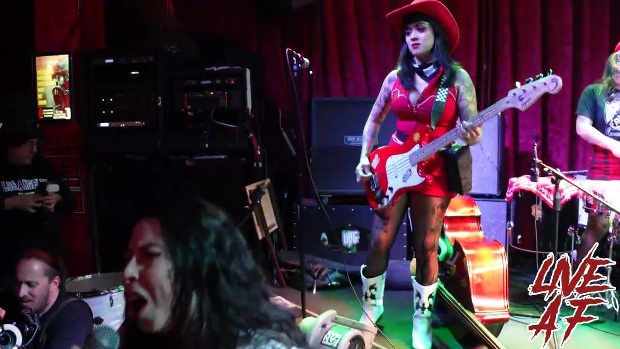 LIVE AF - LAS NALGONAS