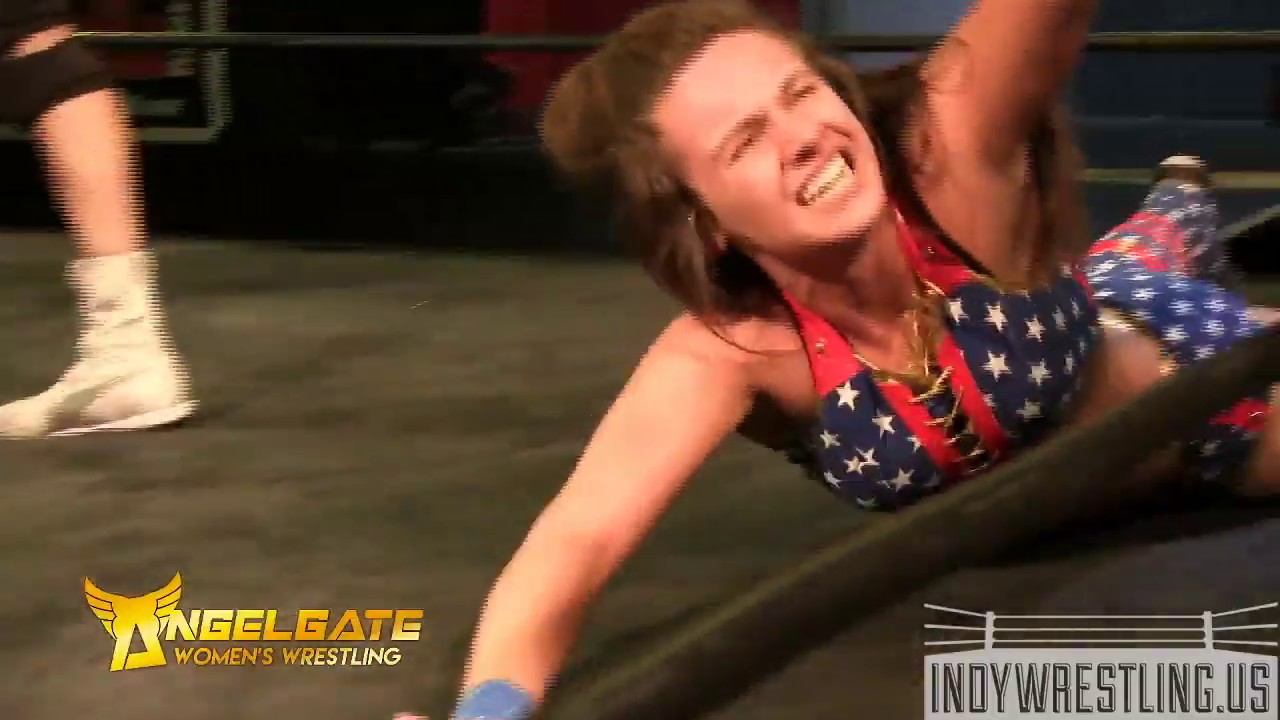 Nikki Victory vs Sam L'Eterna