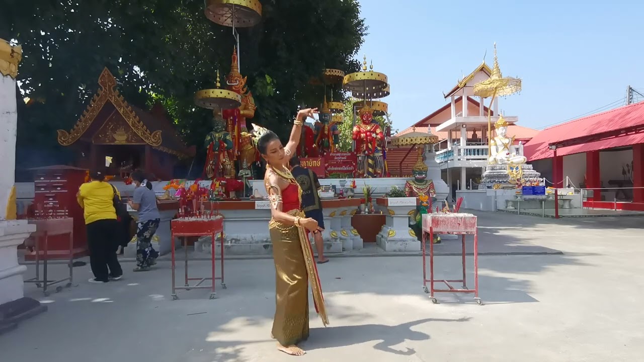 ฟ้อนบูชาฯ