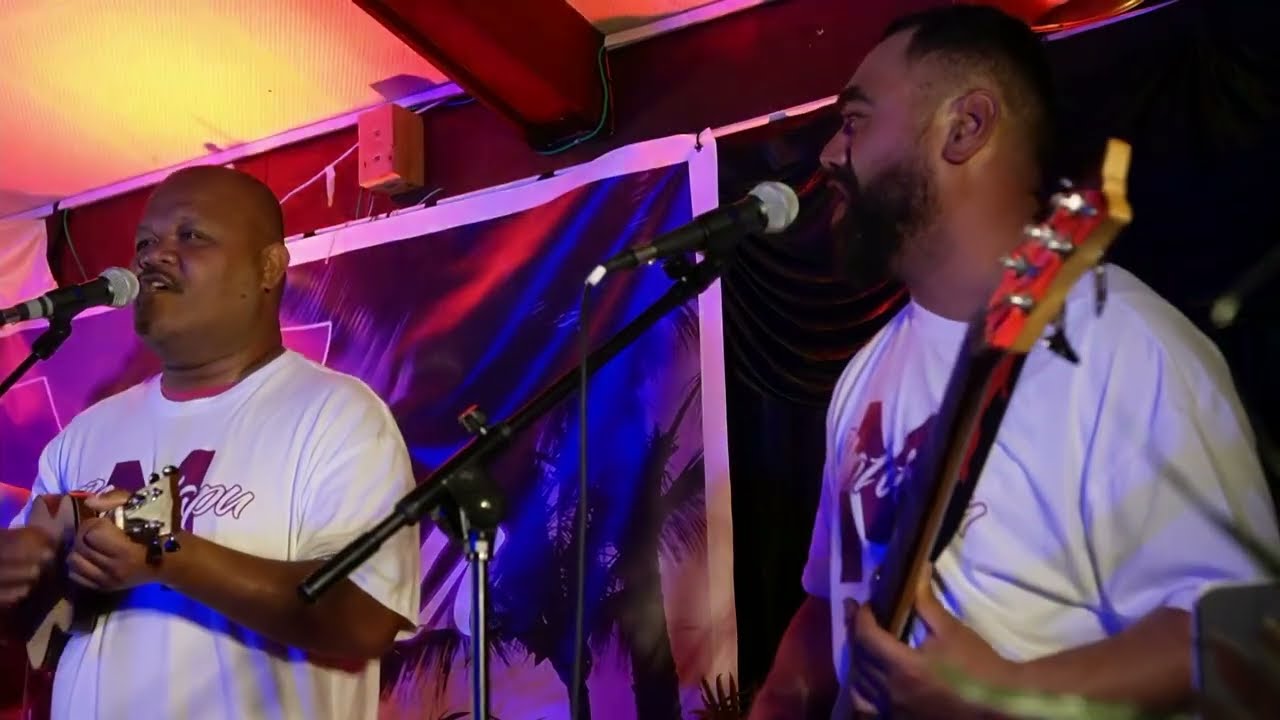 MOTUTAPU BOYZ - Te Rerue - COOK ISLANDS MUSIC (Lyrics)
