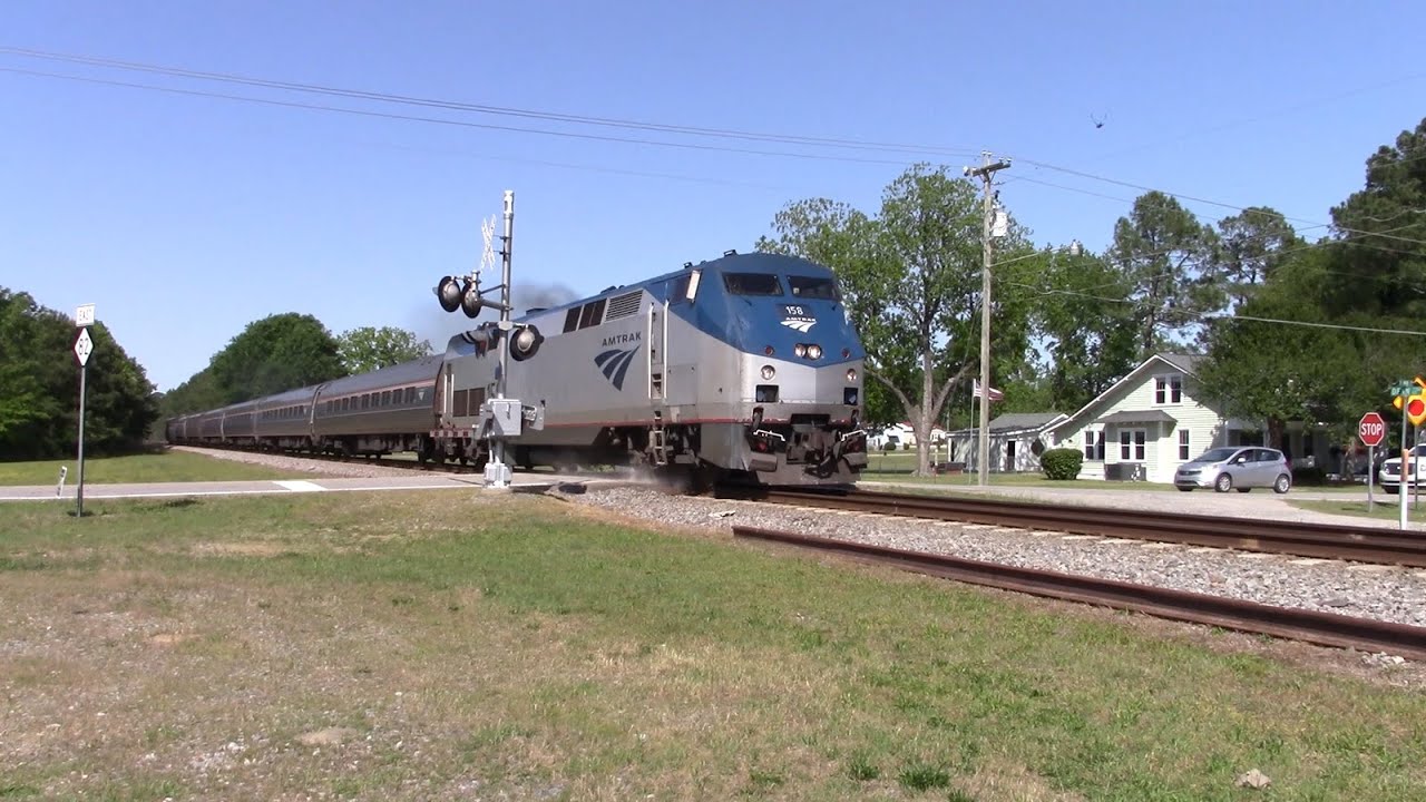 Fouled Nathan K5L @ Speed - Amtrak 158 leads P089& P090!