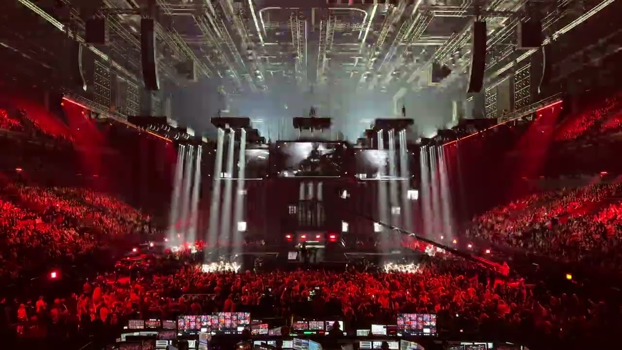 Pedestal - Aiko - Czechia - Front View - Eurovision 2024 SF2 Jury Show - 4K60
