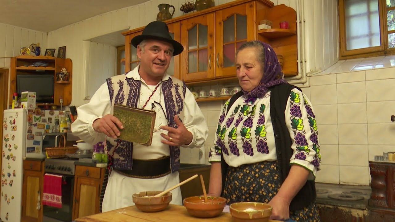 România în bucate: Dulciuri de Moș Nicolae, la Cornereva, județul Caraș-Severin (@TVR Timişoara)