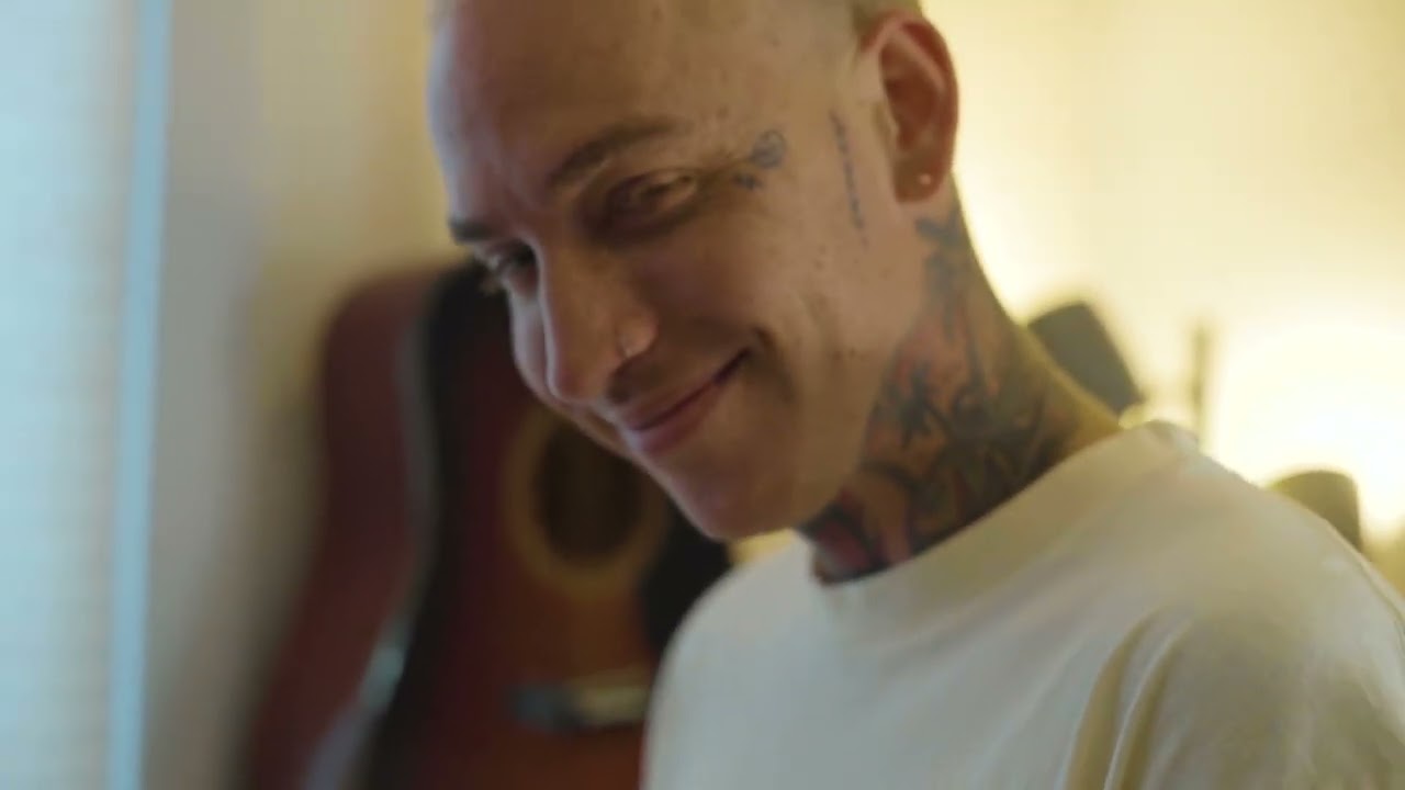 blackbear Talks Rise to Fame, Pancreatitis - blackbear x Vybes
