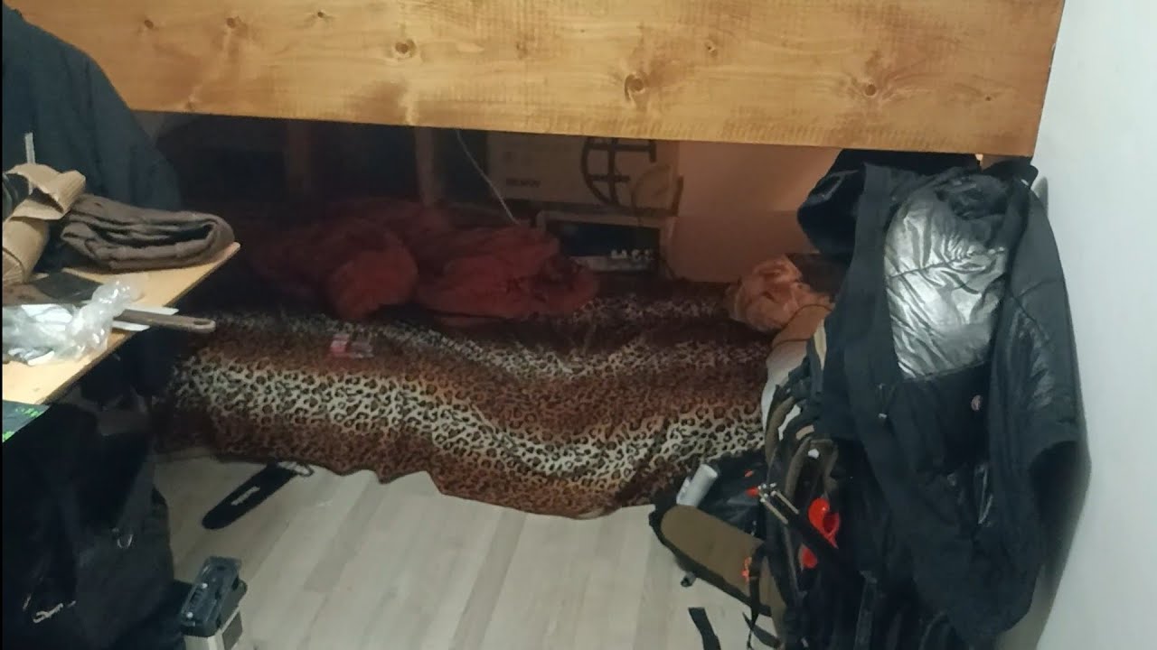 Last Day In The Apartment, First Day In Commune - Day 225 & 226