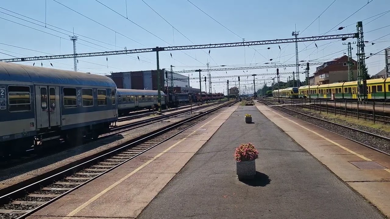 Einfahrt des InterCity 311 