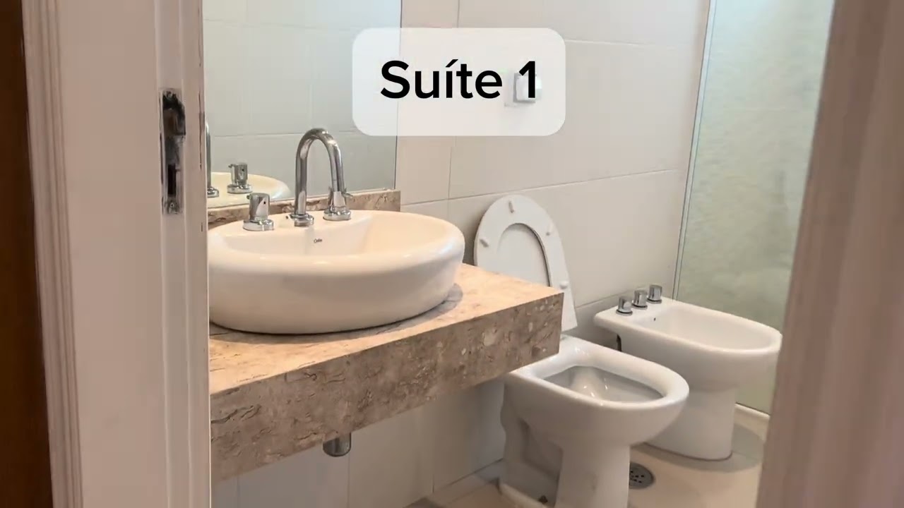 241m2 - 1 por andar - 4 quartos na Aclimação 