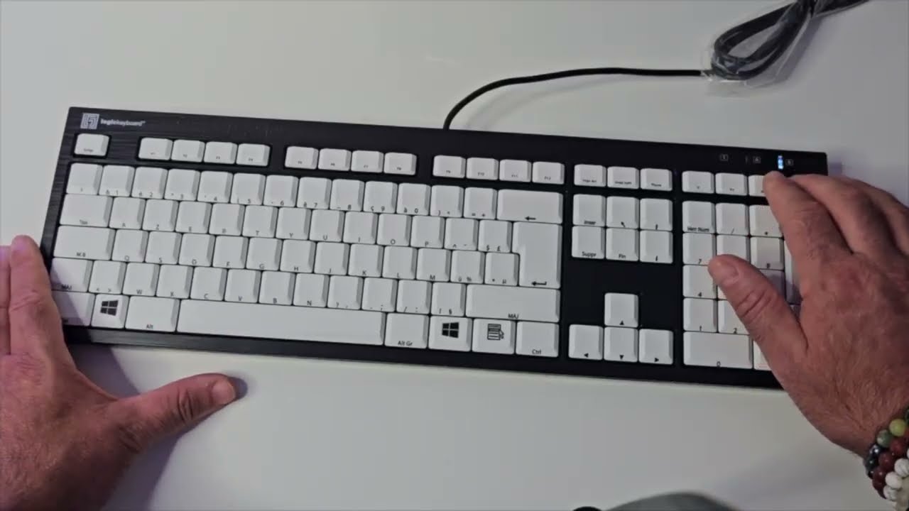 LogicKeyboard Clavier Azerty USB Noir et Braille : Clavier Accessible Aux Personnes Aveugles