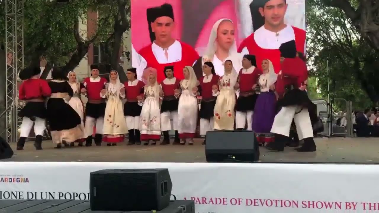 Antonio Marongiu   gruppo folk Oleri di Ovodda ballu tundu Sant'Efisio 2023 Cagliari