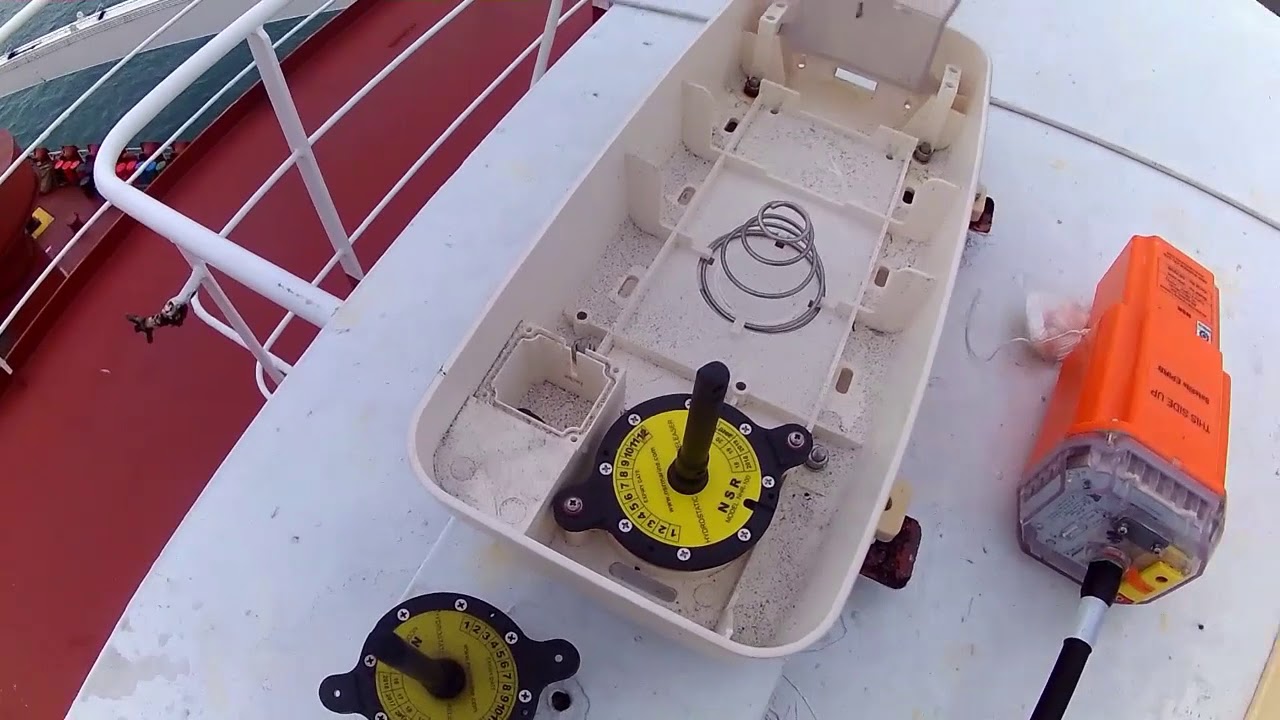 MM Changing EPIRB Hydrostatic Release Unit