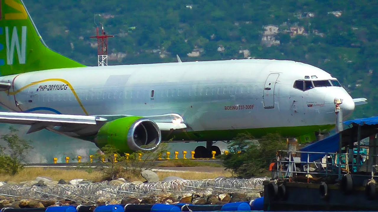 Christmas Eve Plane Spotting at Kingston Norman Manley Int'l Airport | 24-12-25