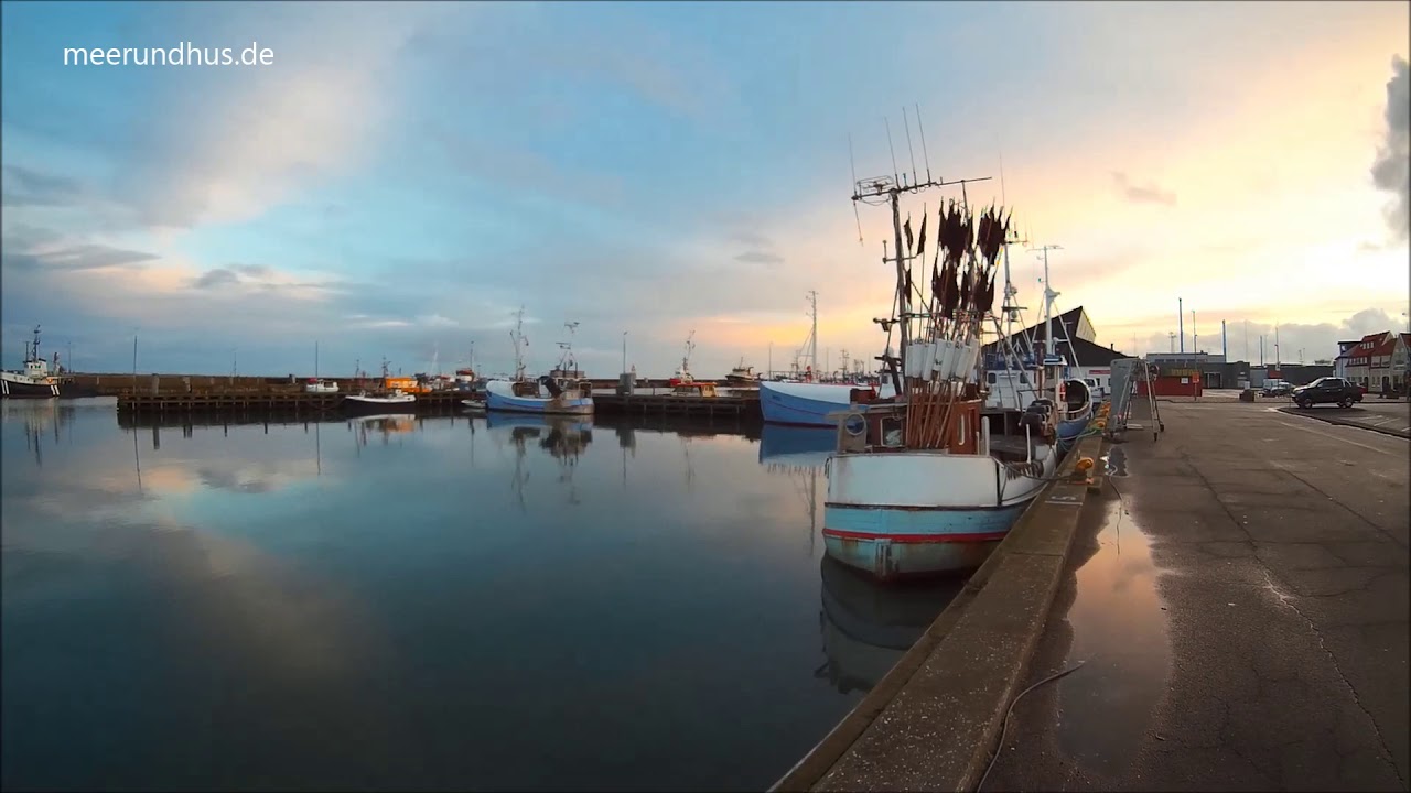 meer und hus - Thyborøn Hafen und Limfjord in Dänemark