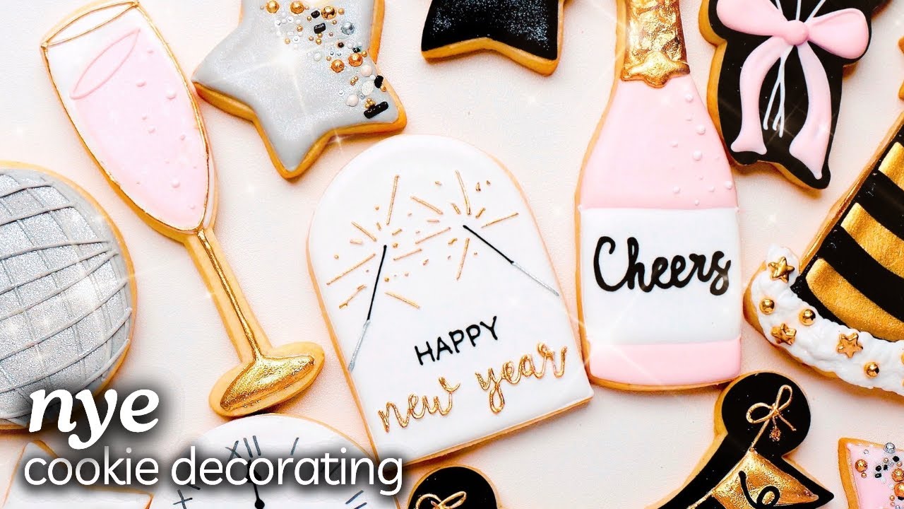 Sparkly New Years Eve Sugar Cookie Decorating