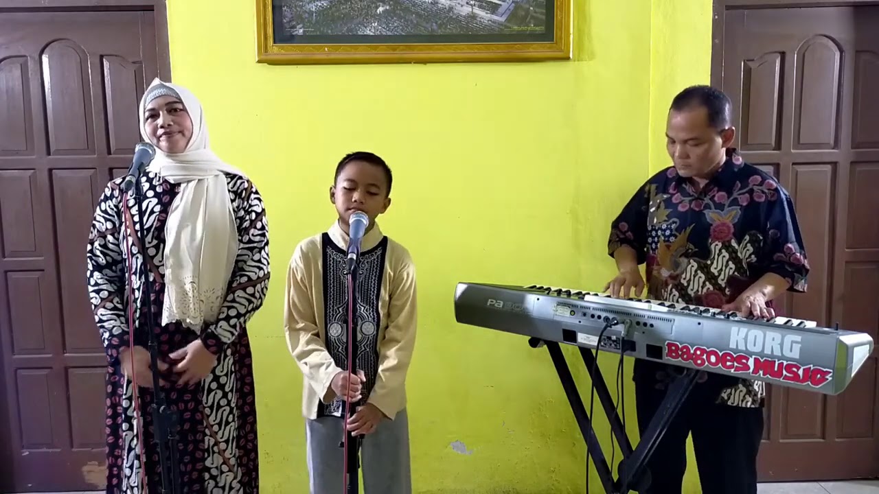 CINTA PERTAMA - PATTIE BERSAUDARA - BAGOES FAMILY COVER