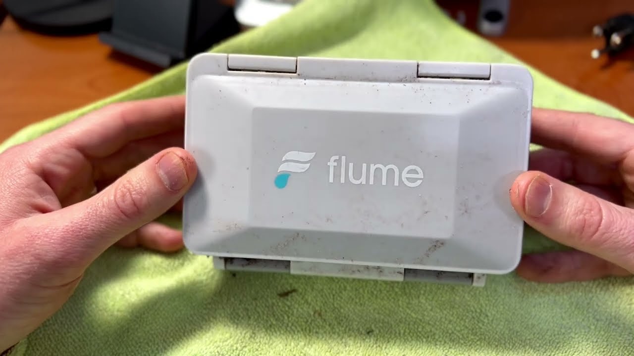 Как заменить разряженную батарею Flume 2