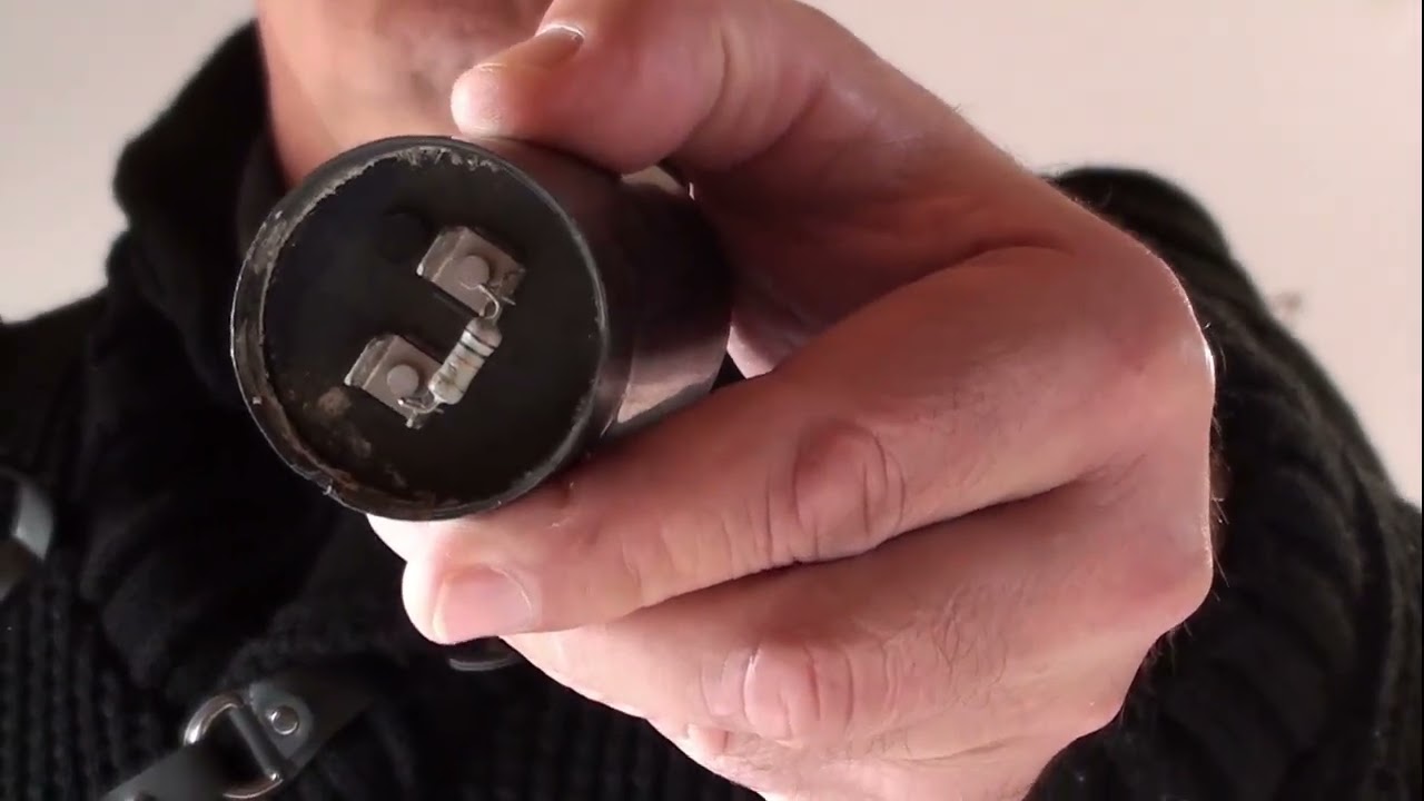 vidéo N°11 relais d'intensité avec condensateur