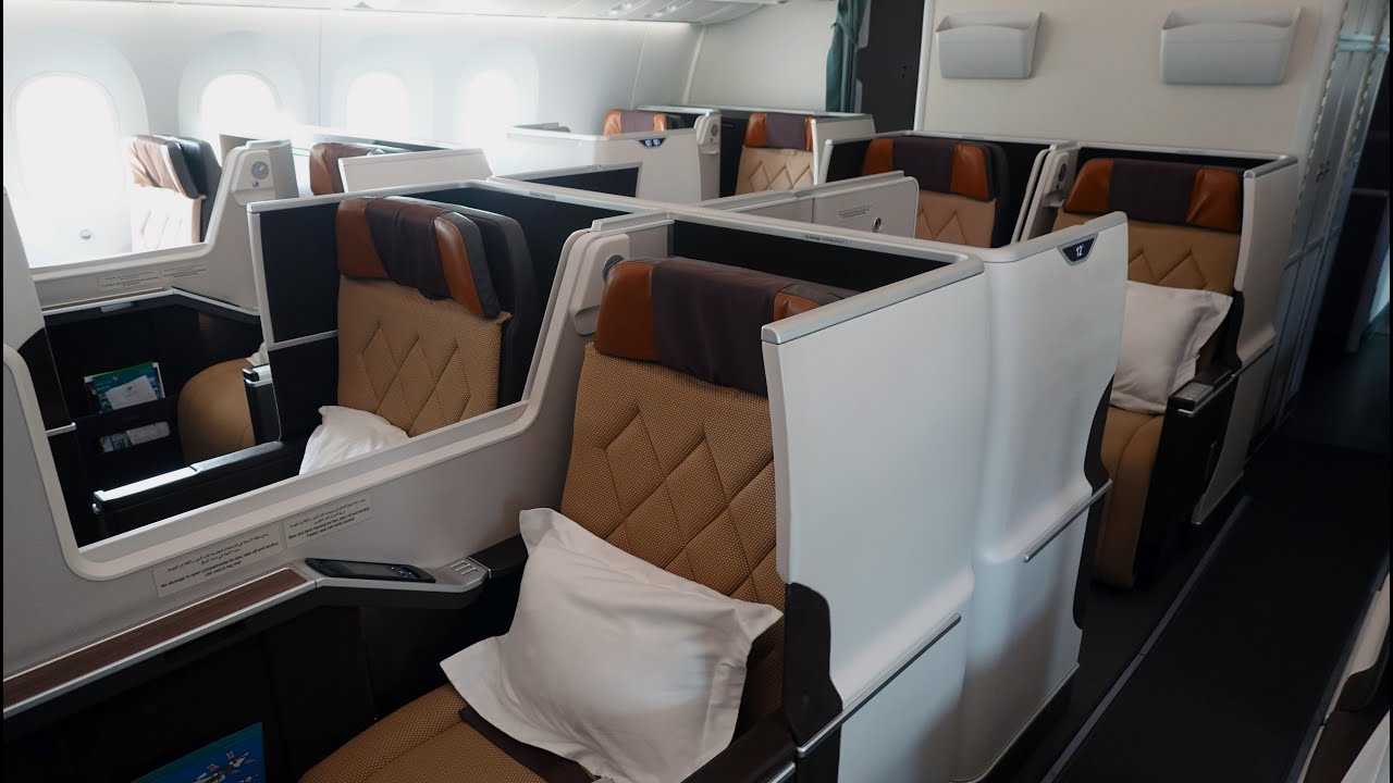 OMAN Air 787-8 APEX SUITE Business Class