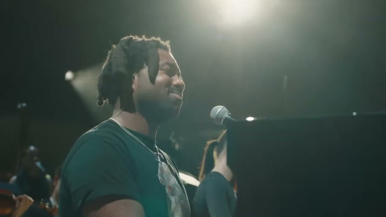 No One Knows Me Like The Piano w⧸ Sampha - Charlotte Day Wilson (live at Red Bull Symphonic)