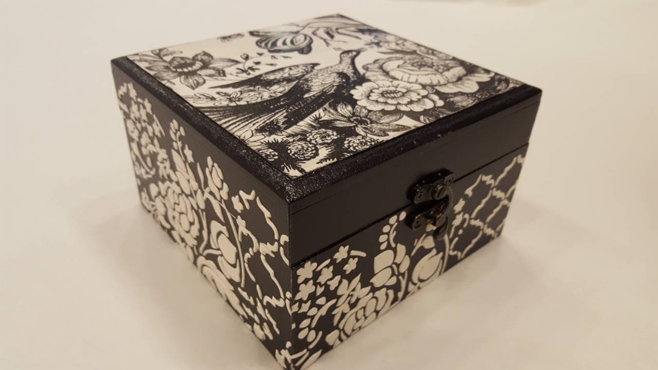 Decoupage box with napkin-DIY